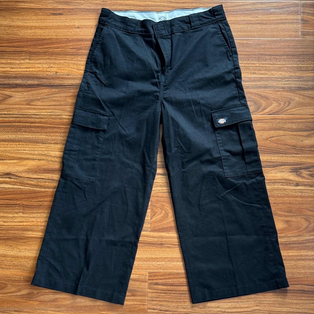 DICKIES Woman’s Relaxed fit, cropped wide leg cargo